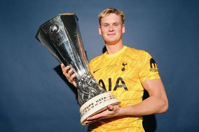 九游娱乐-莫雷托：西汉姆联即将租借热刺门将金斯基，含选择买断条款