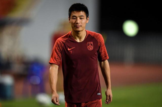 国足内部对抗赛模拟40强赛 武磊独中两元状态出色