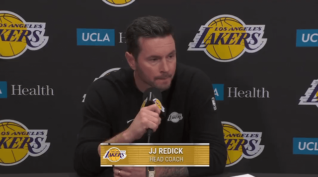 九游娱乐网页版-雷迪克点评艾顿：太阳2亿中锋，防守像ATM机